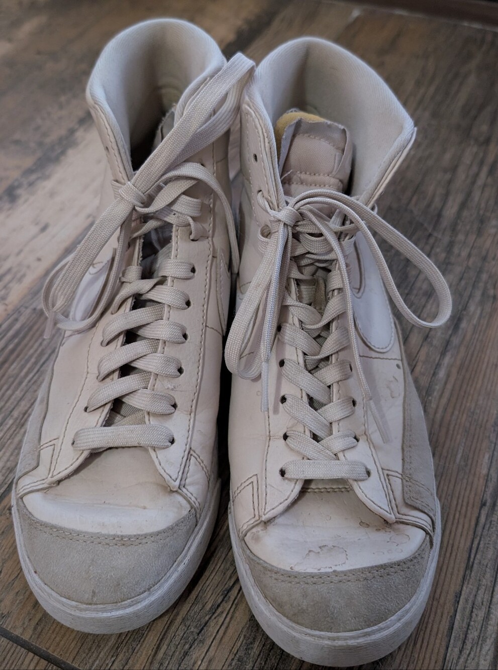 Nike Blazers Beige Size 8.5